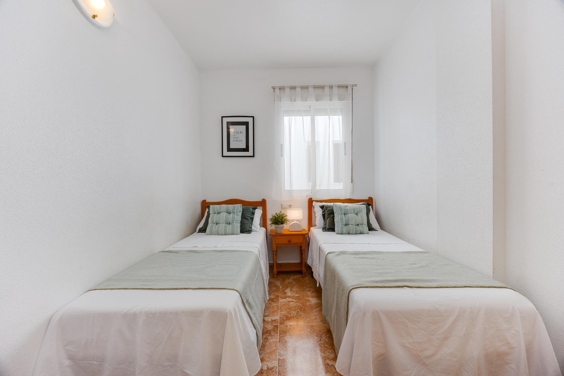 For sale - 2 Bedroom 1 Bathroom Apartment in Torrevieja - Centro  - Alicante