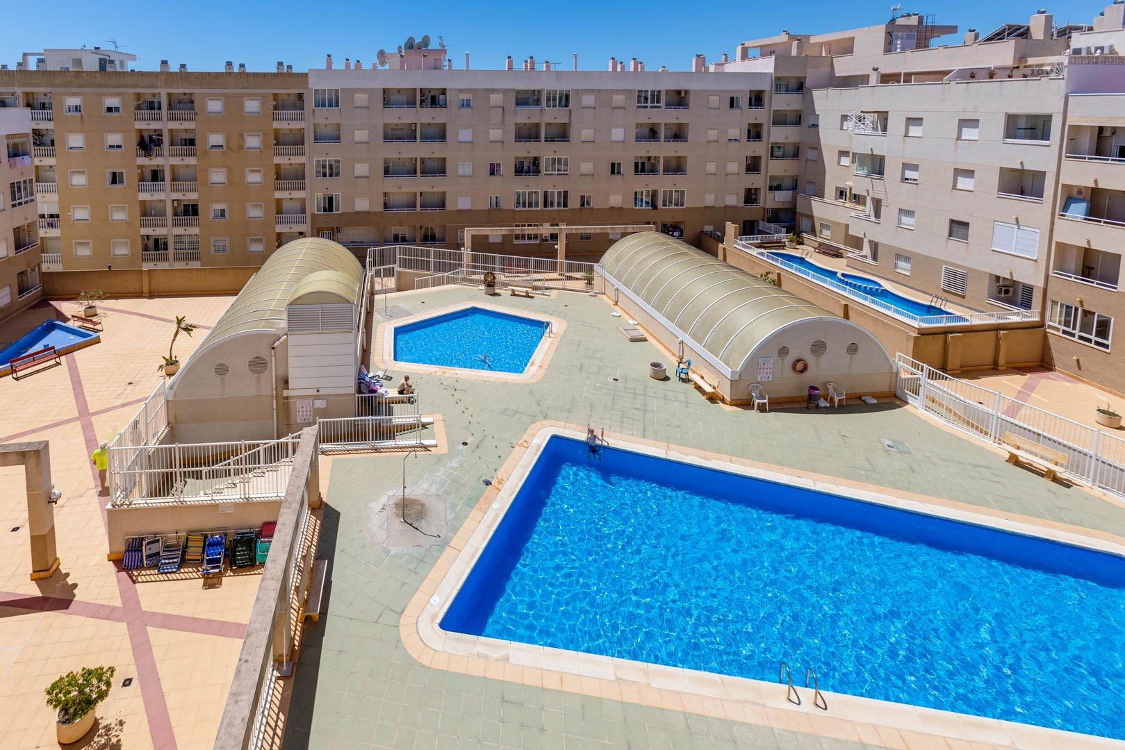 For sale - 2 Bedroom 1 Bathroom Apartment in Torrevieja - Centro  - Alicante