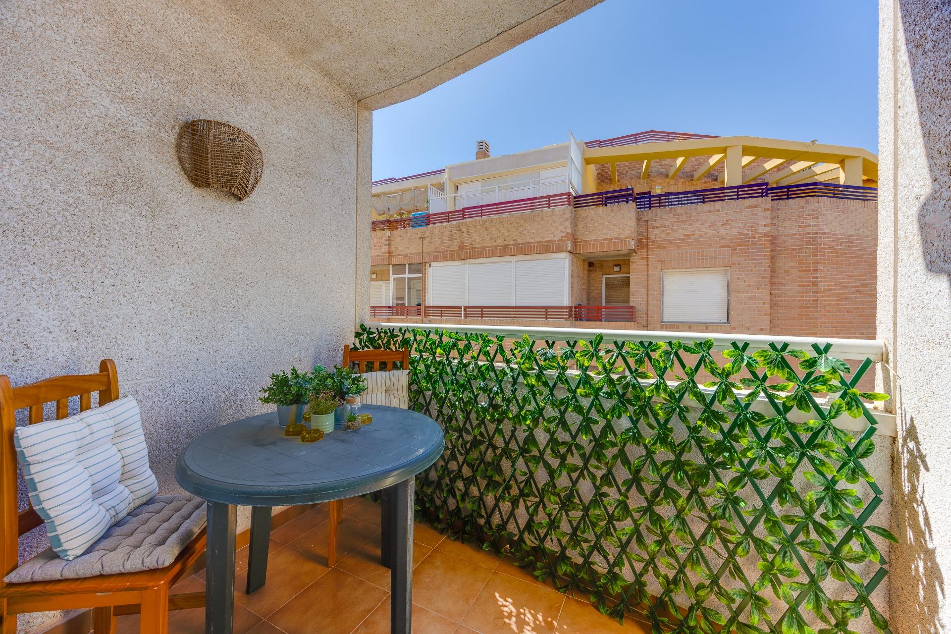 For sale - 2 Bedroom 1 Bathroom Apartment in Torrevieja - Centro  - Alicante