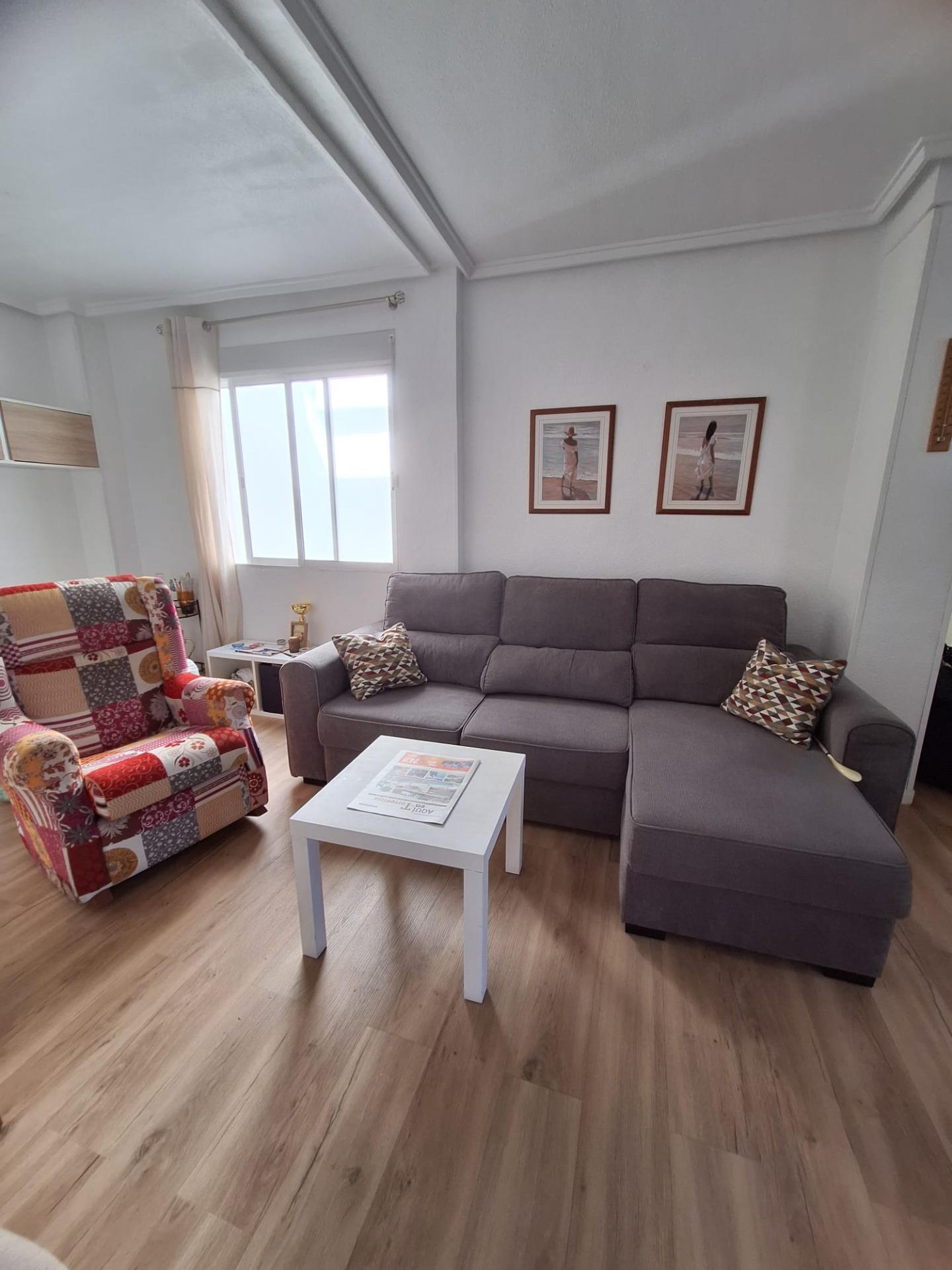 For sale - 3 Bedroom 1 Bathroom Duplex in Torrevieja - Habaneras  - Alicante