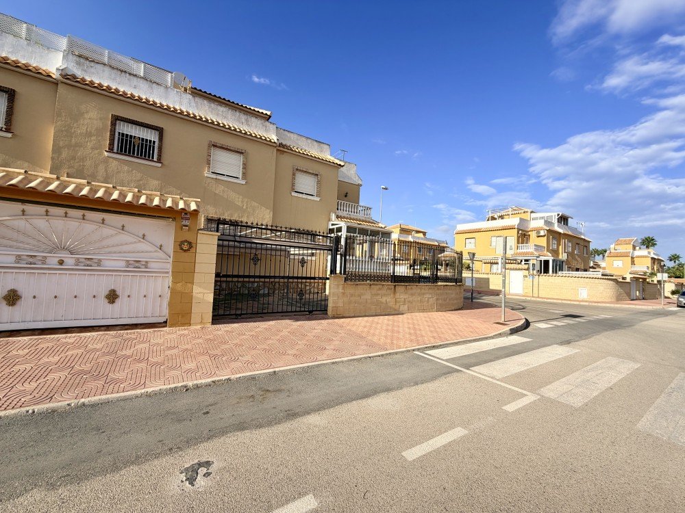 For sale - 3 Bedroom 2 Bathroom Town House in Ciudad Quesada - Costa Blanca  - Alicante