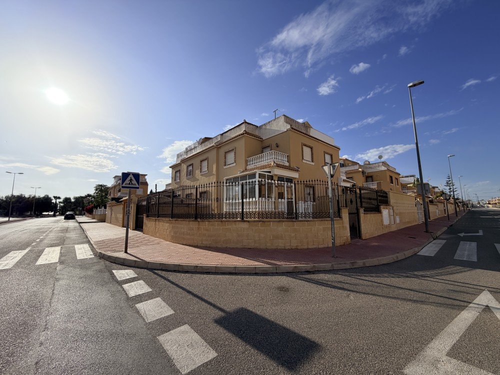 For sale - 3 Bedroom 2 Bathroom Town House in Ciudad Quesada - Costa Blanca  - Alicante