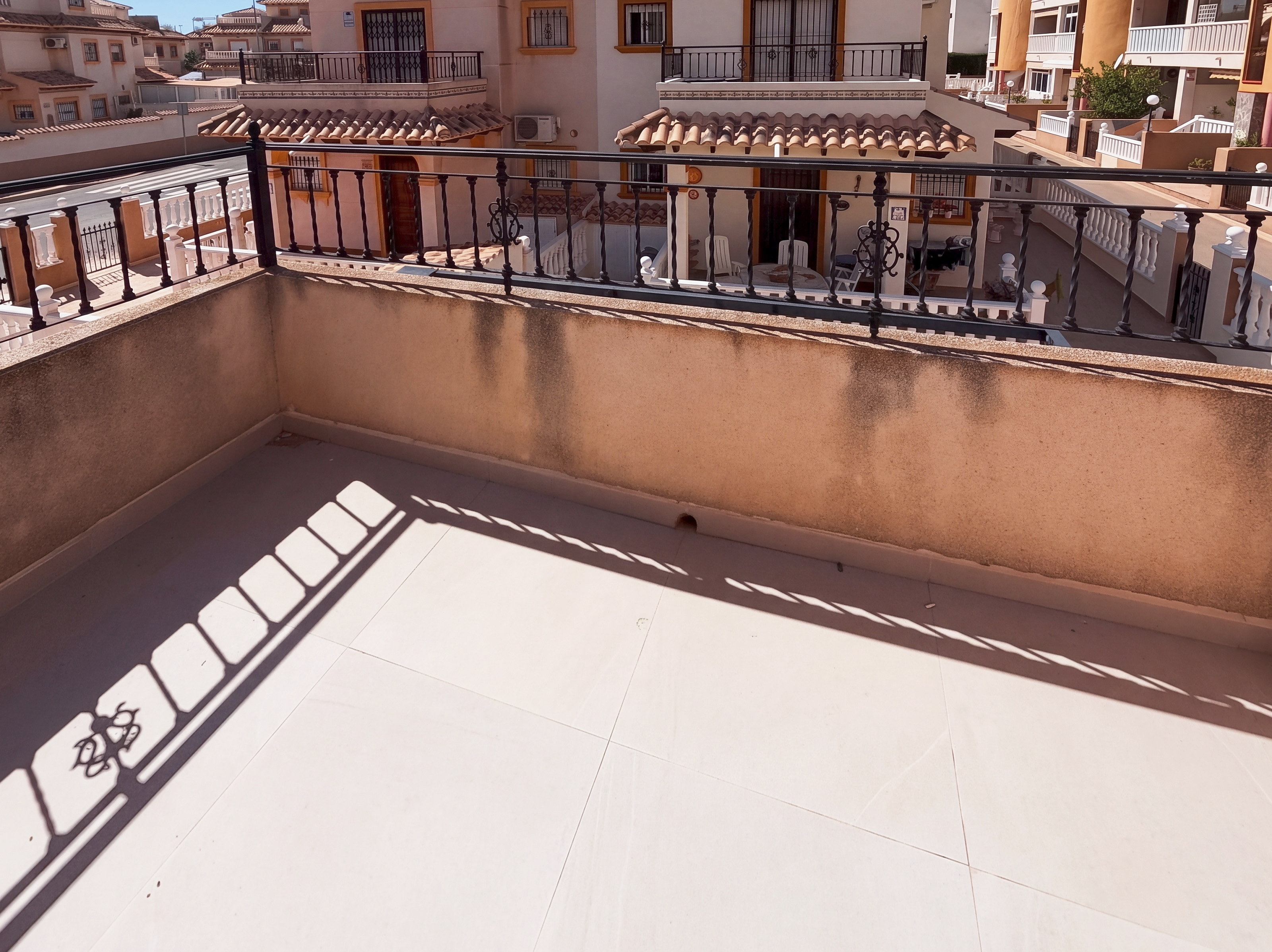 For sale - 3 Bedroom 2 Bathroom Town House in Orihuela Costa - Costa Blanca  - Alicante