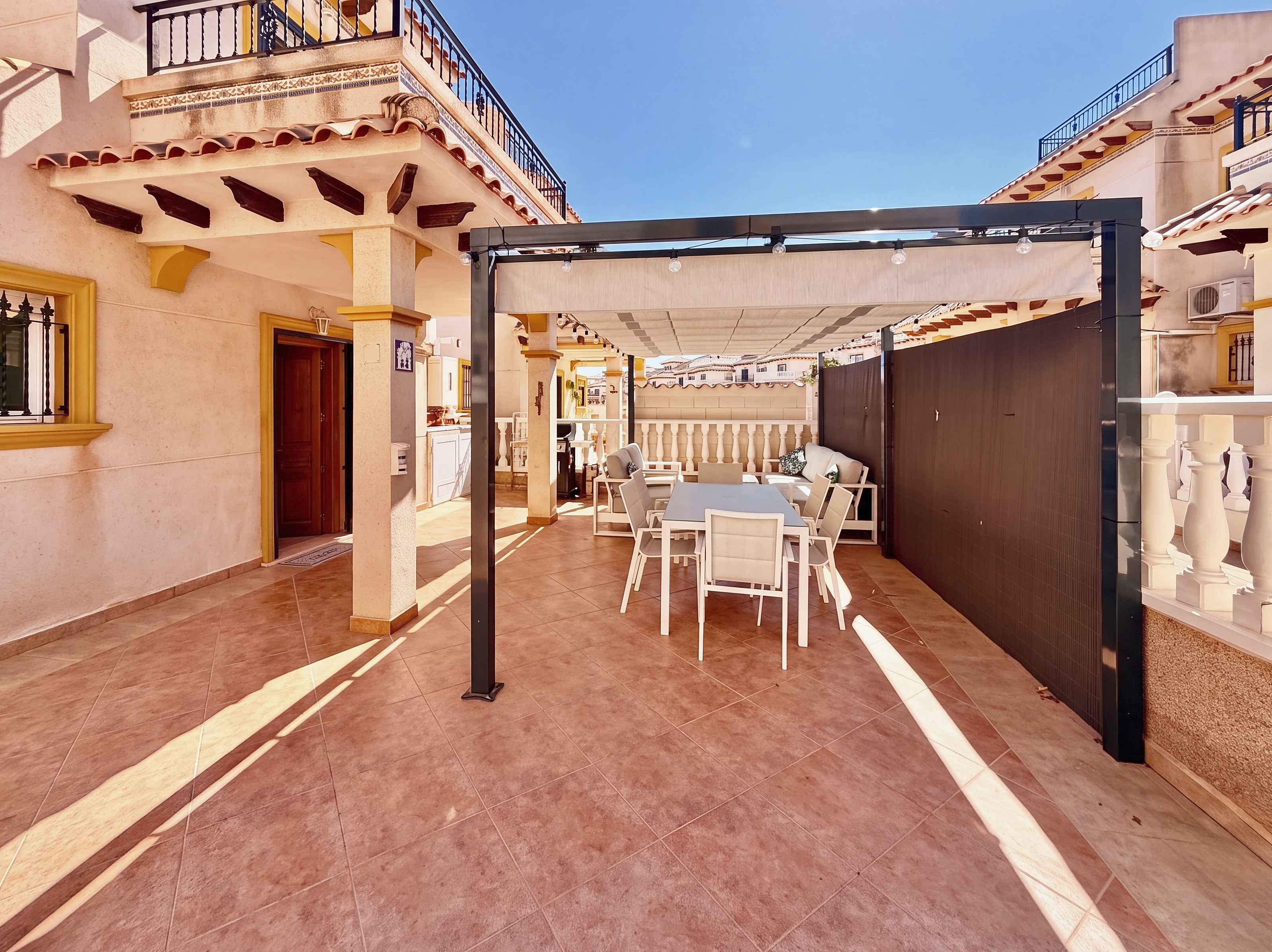 For sale - 3 Bedroom 2 Bathroom Town House in Orihuela Costa - Costa Blanca  - Alicante