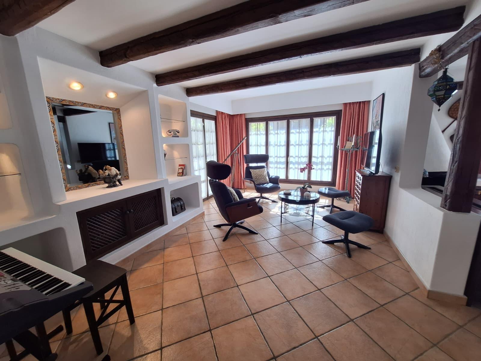 For sale - 2 Bedroom 2 Bathroom Apartment in Torrevieja - Los Frutales  - Alicante
