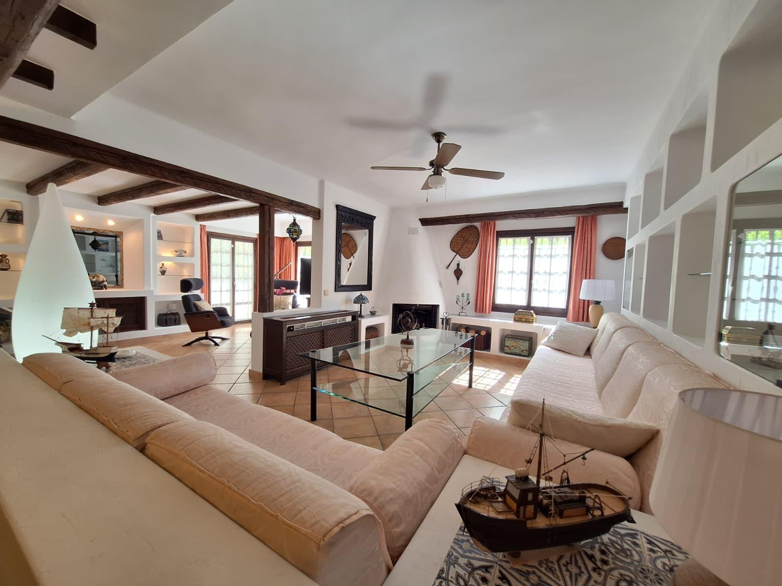 For sale - 2 Bedroom 2 Bathroom Apartment in Torrevieja - Los Frutales  - Alicante