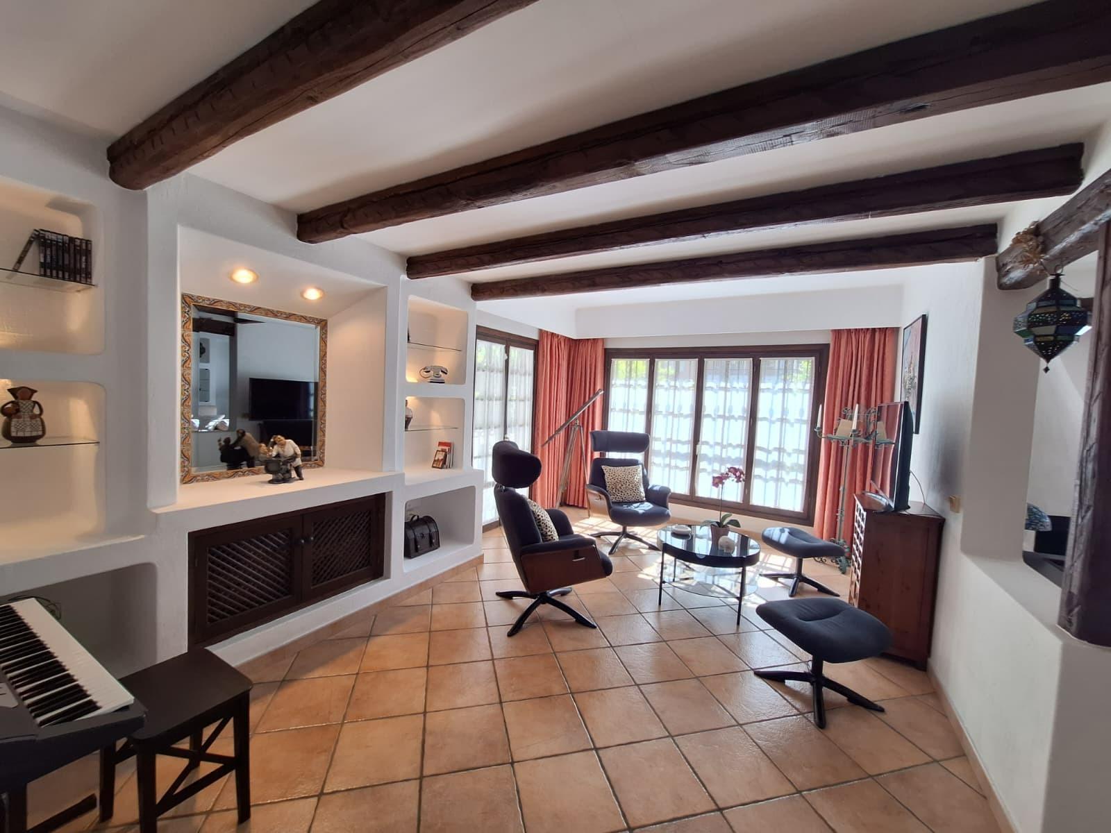 For sale - 2 Bedroom 2 Bathroom Apartment in Torrevieja - Los Frutales  - Alicante