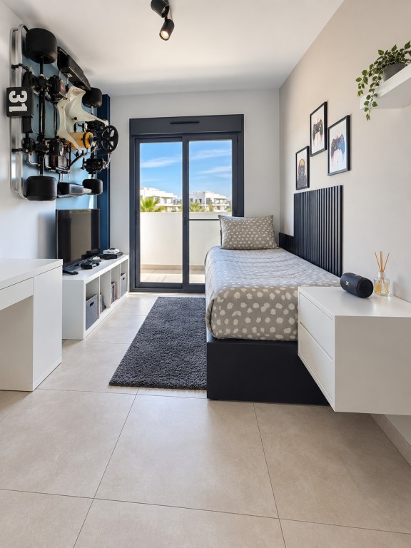 For sale - 3 Bedroom 2 Bathroom Penthouse in El Raso - , El Raso, Alicante, Spain - Alicante