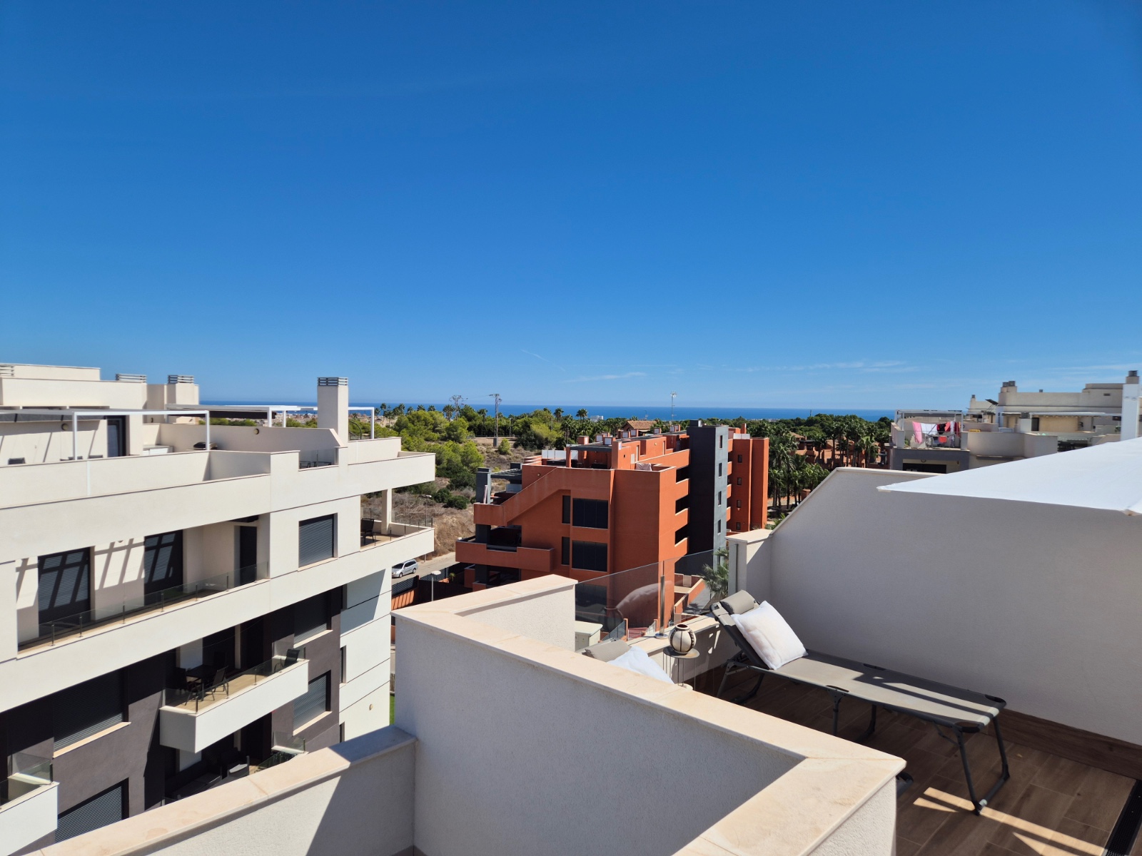 For sale - 3 Bedroom 2 Bathroom Penthouse in Orihuela - Inland  - Alicante