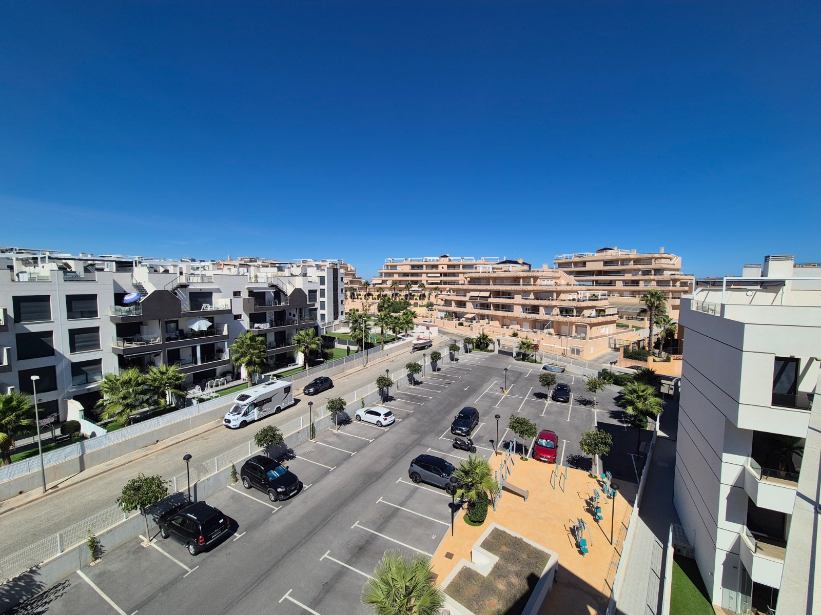 For sale - 3 Bedroom 2 Bathroom Penthouse in Orihuela - Inland  - Alicante