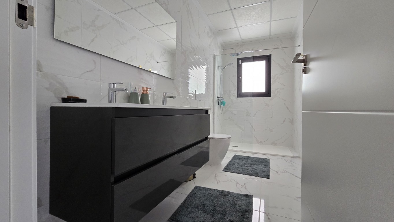 For sale - 3 Bedroom 2 Bathroom Villa in Los Montesinos - , Los Montesinos, Alicante, Spain - Alicante