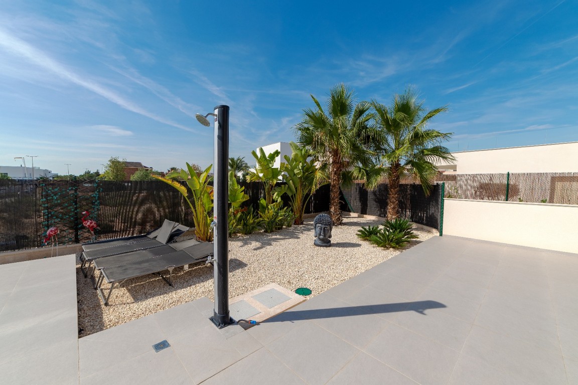 For sale - 4 Bedroom 3 Bathroom Villa in Los Montesinos - , Los Montesinos, Alicante, Spain - Alicante