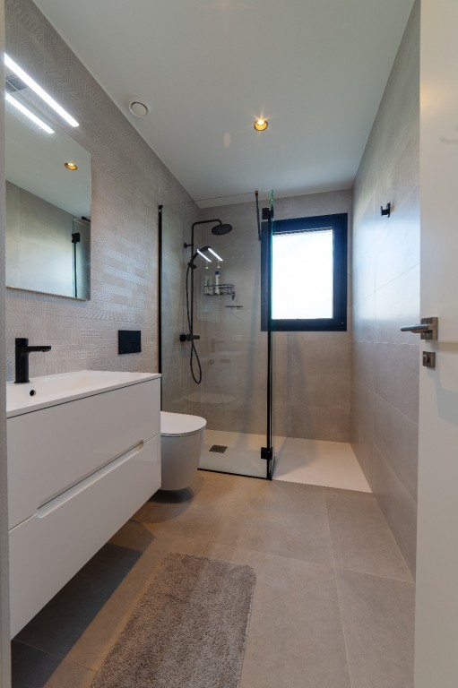 For sale - 4 Bedroom 3 Bathroom Villa in Los Montesinos - , Los Montesinos, Alicante, Spain - Alicante