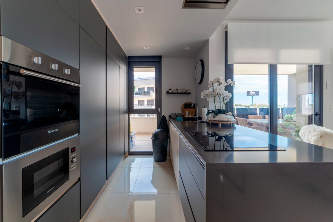 For sale - 3 Bedroom 2 Bathroom Apartment in Playa Flamenca - , Playa Flamenca, Alicante, Spain - Alicante