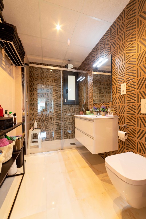 For sale - 3 Bedroom 2 Bathroom Apartment in Playa Flamenca - , Playa Flamenca, Alicante, Spain - Alicante