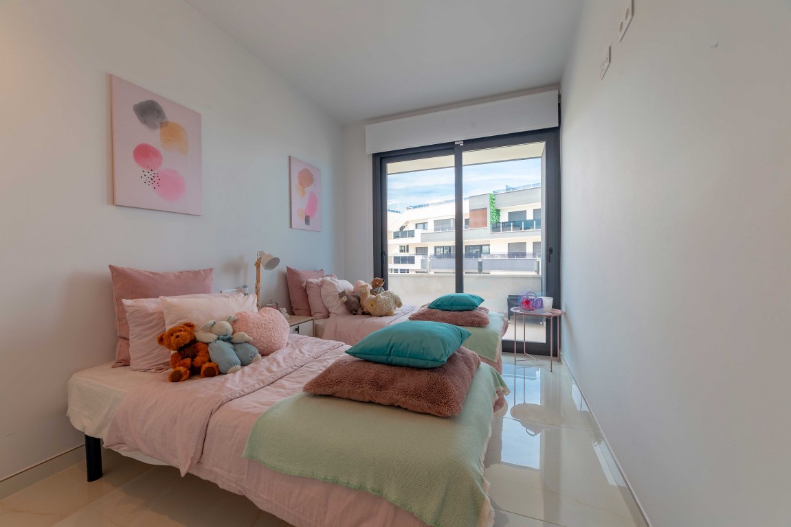 For sale - 3 Bedroom 2 Bathroom Apartment in Playa Flamenca - , Playa Flamenca, Alicante, Spain - Alicante