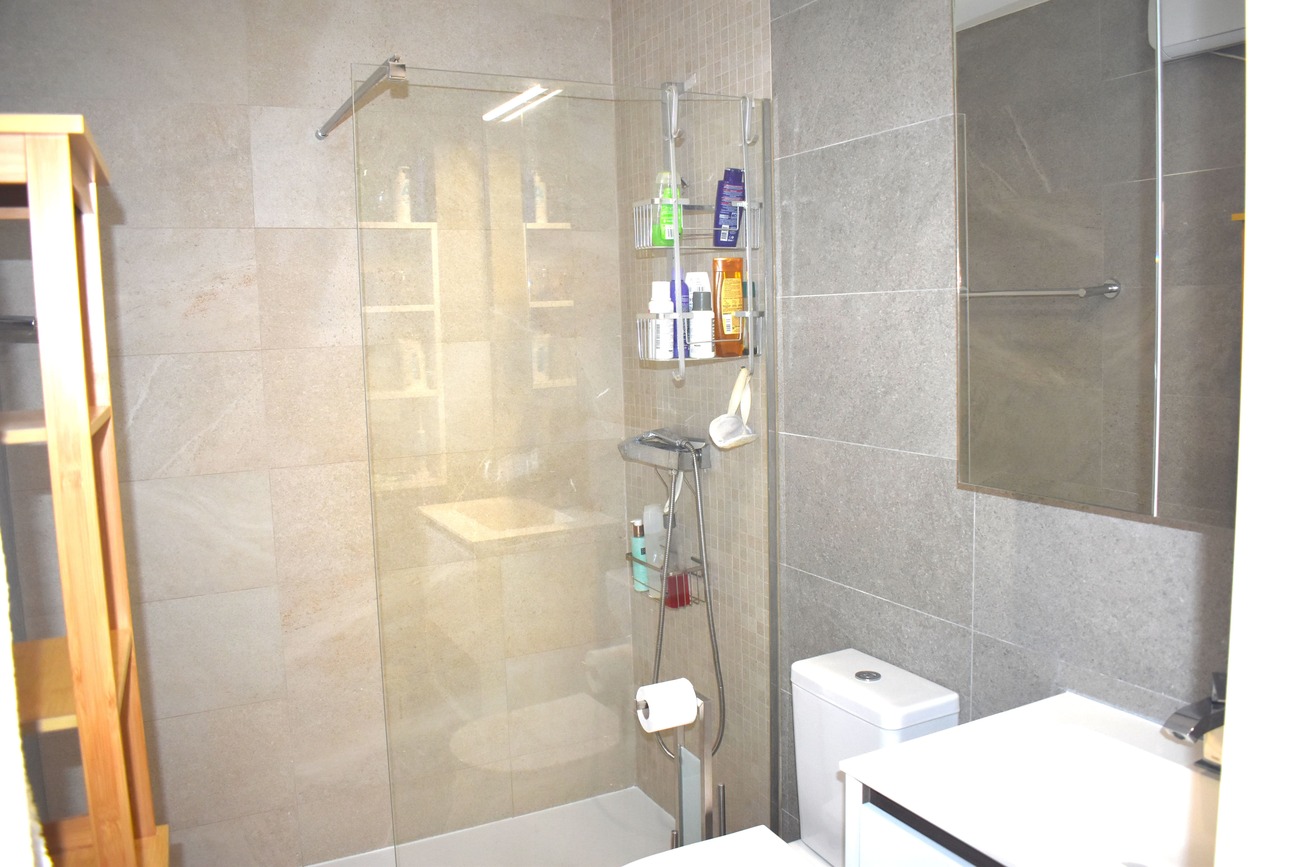 For sale - 3 Bedroom 2 Bathroom Villa in Vistabella Golf Entre Naranjos - Inland  - Alicante