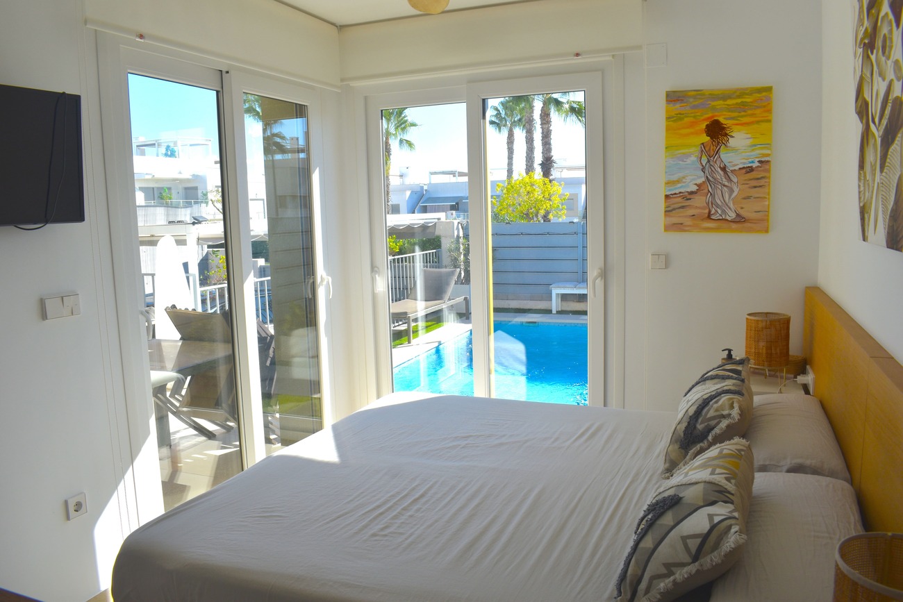 For sale - 3 Bedroom 2 Bathroom Villa in Vistabella Golf Entre Naranjos - Inland  - Alicante
