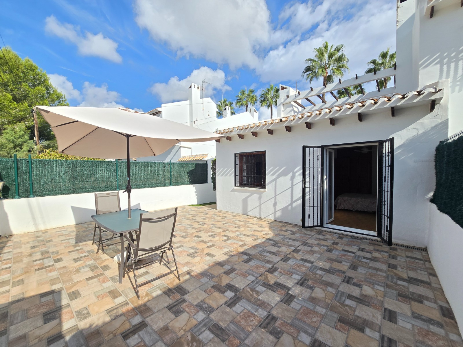 For sale - 2 Bedroom 1 Bathroom Town House in Villamartin - Costa Blanca  - Alicante