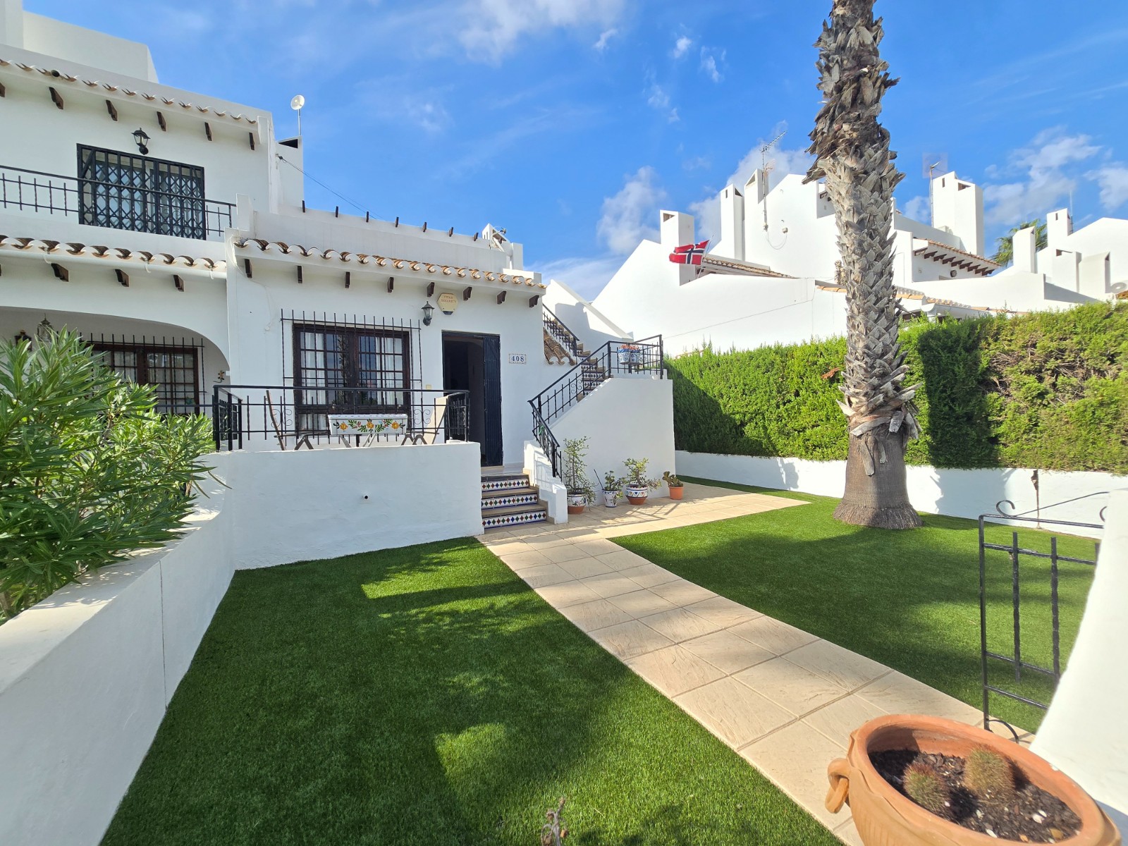 For sale - 2 Bedroom 1 Bathroom Town House in Villamartin - Costa Blanca  - Alicante