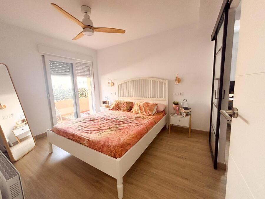 For sale - 3 Bedroom 2 Bathroom Apartment in Torrevieja - , Torrevieja, Alicante, Spain - Alicante