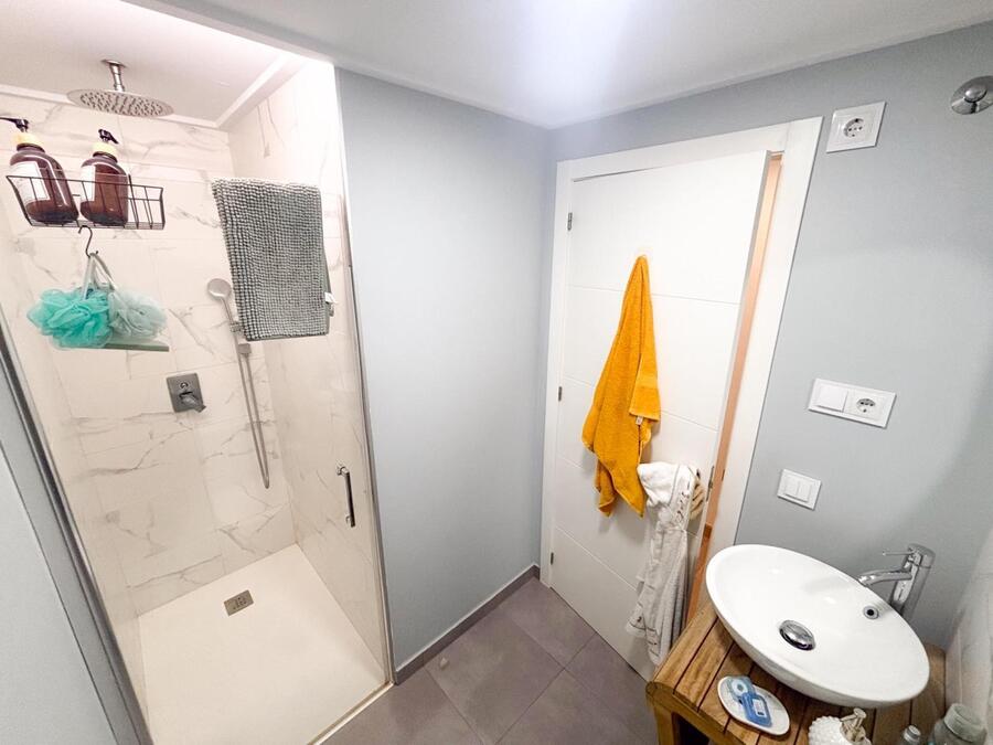 For sale - 3 Bedroom 2 Bathroom Apartment in Torrevieja - , Torrevieja, Alicante, Spain - Alicante
