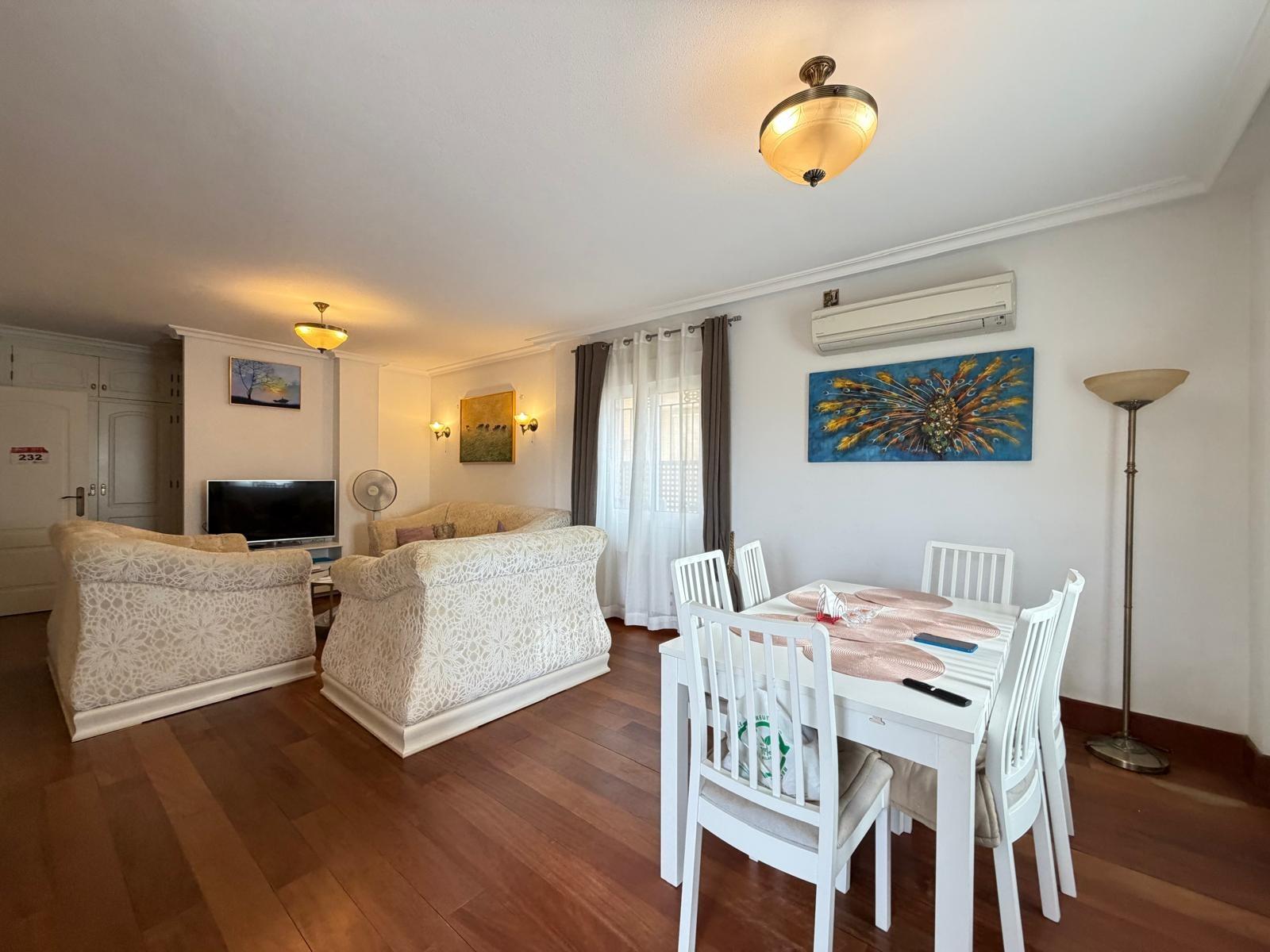 For sale - 4 Bedroom 2 Bathroom Villa in Orihuela Costa - Lomas De Don Juan  - Alicante