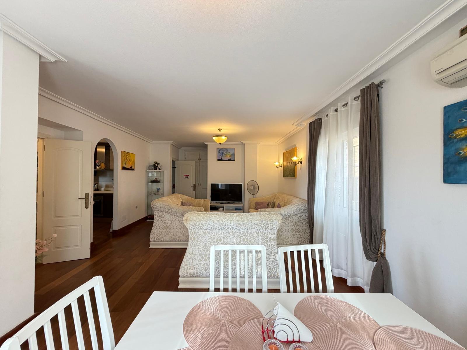 For sale - 4 Bedroom 2 Bathroom Villa in Orihuela Costa - Lomas De Don Juan  - Alicante