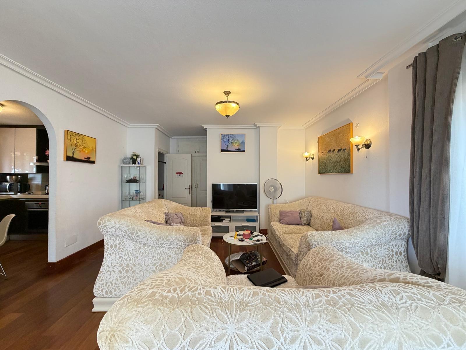 For sale - 4 Bedroom 2 Bathroom Villa in Orihuela Costa - Lomas De Don Juan  - Alicante