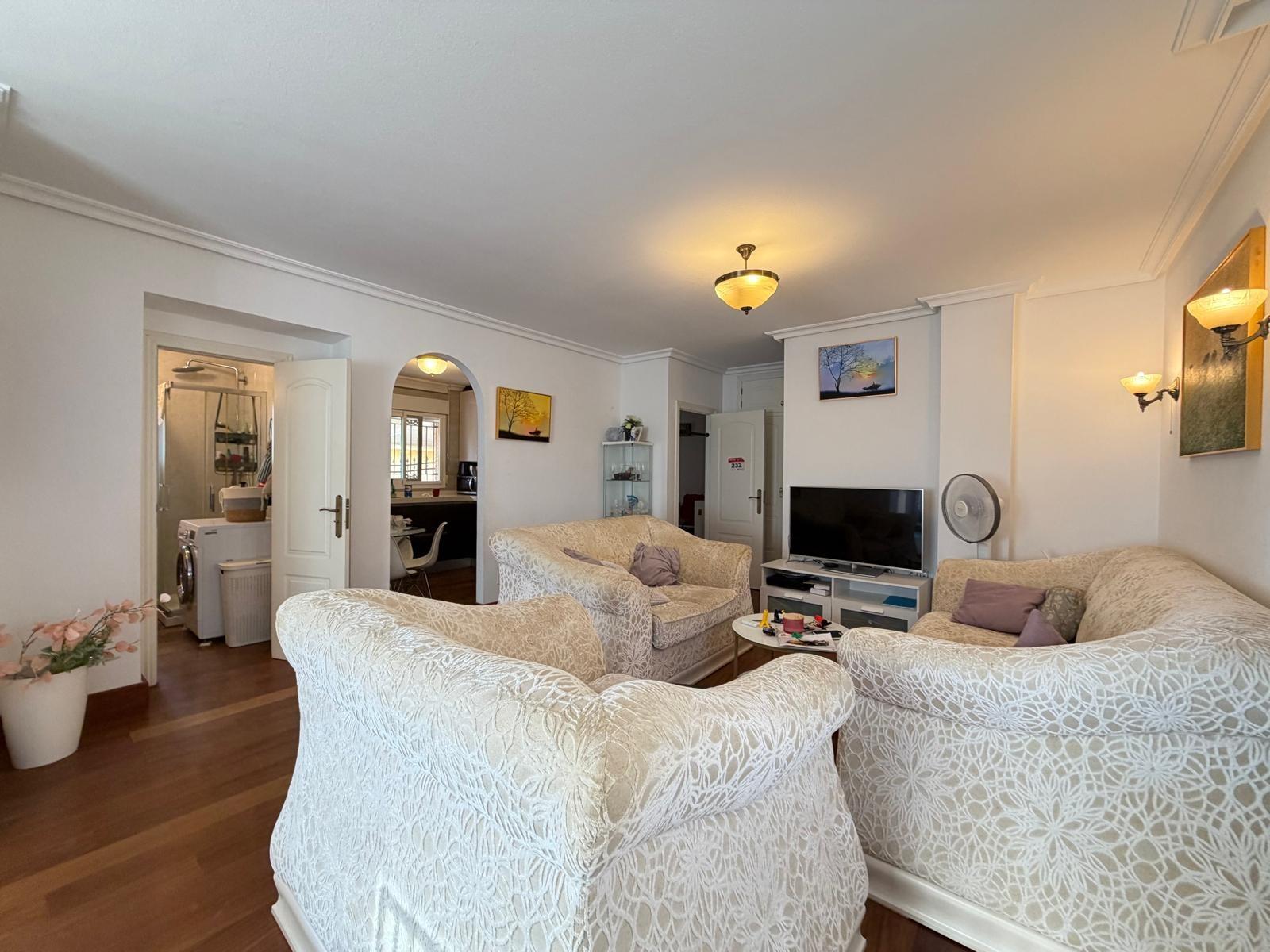 For sale - 4 Bedroom 2 Bathroom Villa in Orihuela Costa - Lomas De Don Juan  - Alicante