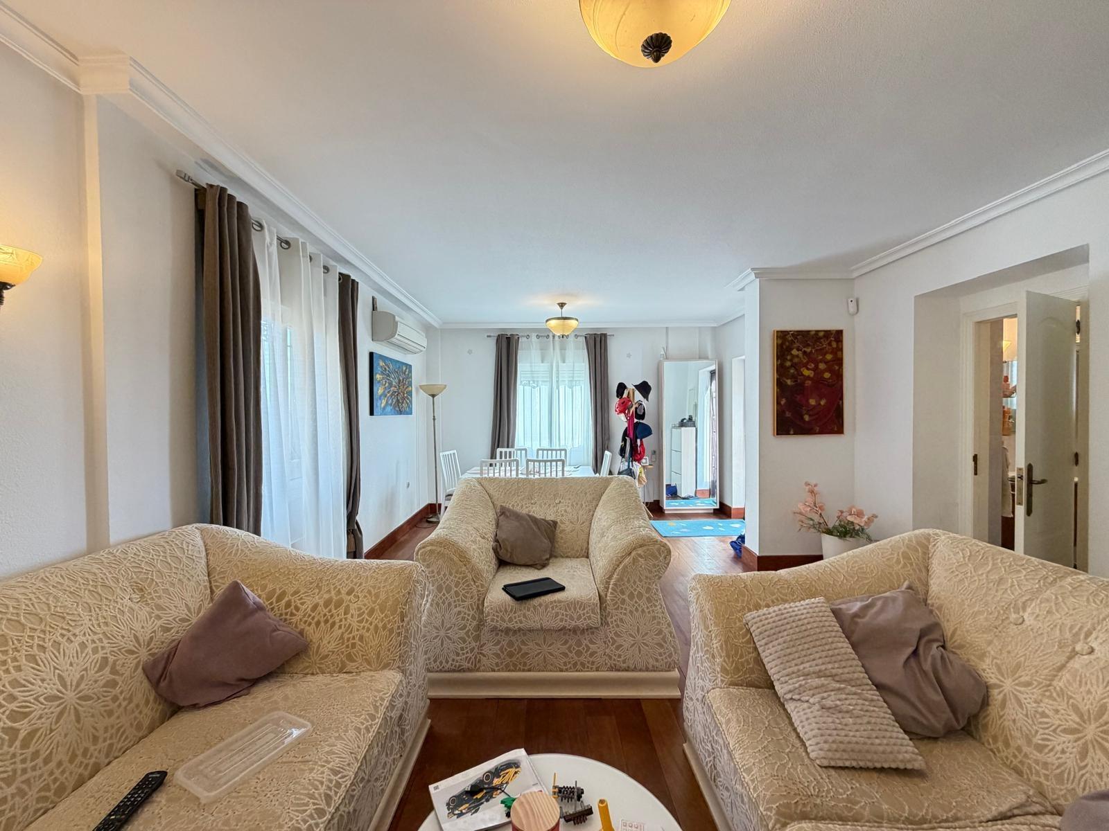 For sale - 4 Bedroom 2 Bathroom Villa in Orihuela Costa - Lomas De Don Juan  - Alicante