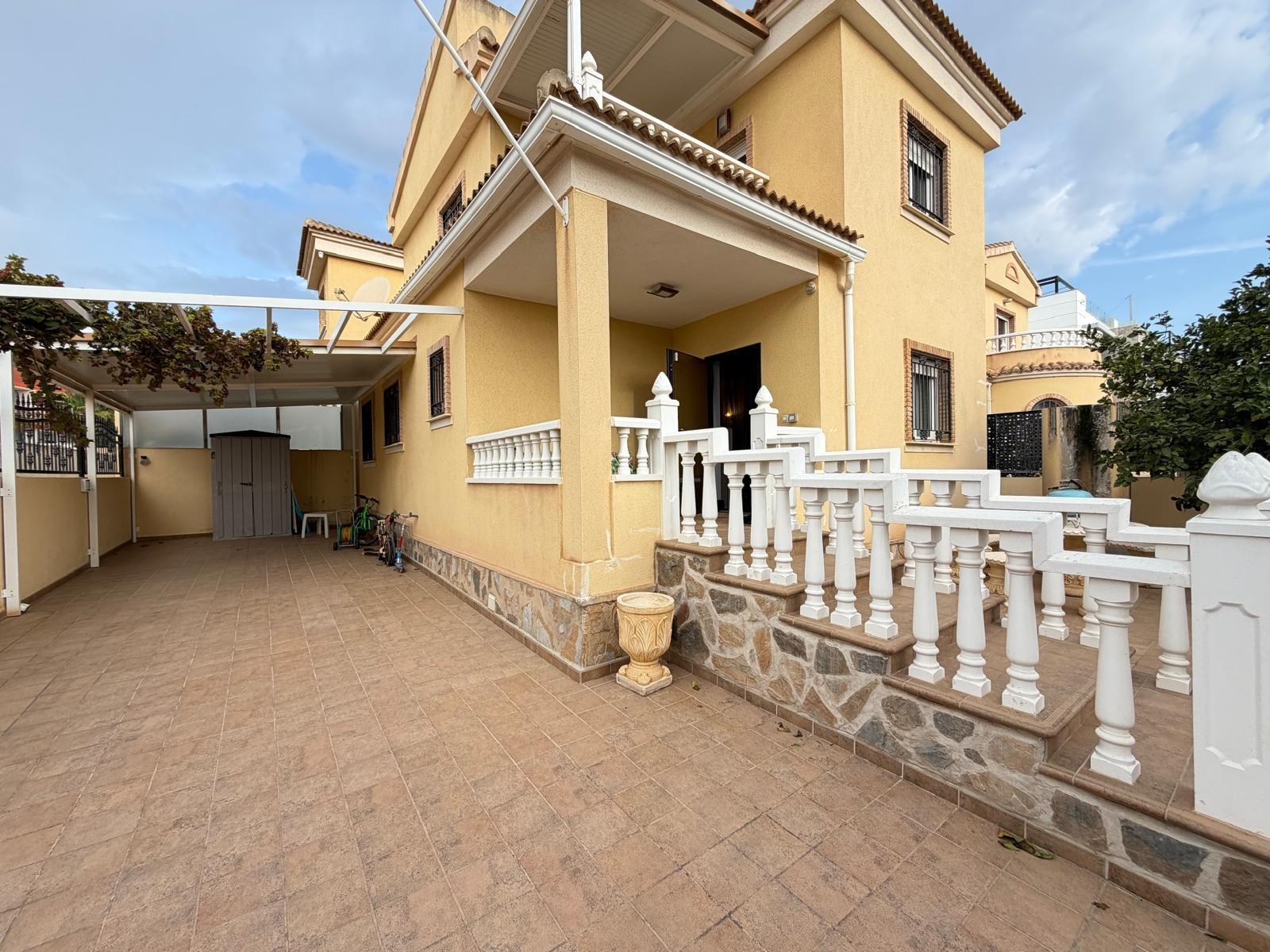 For sale - 4 Bedroom 2 Bathroom Villa in Orihuela Costa - Lomas De Don Juan  - Alicante