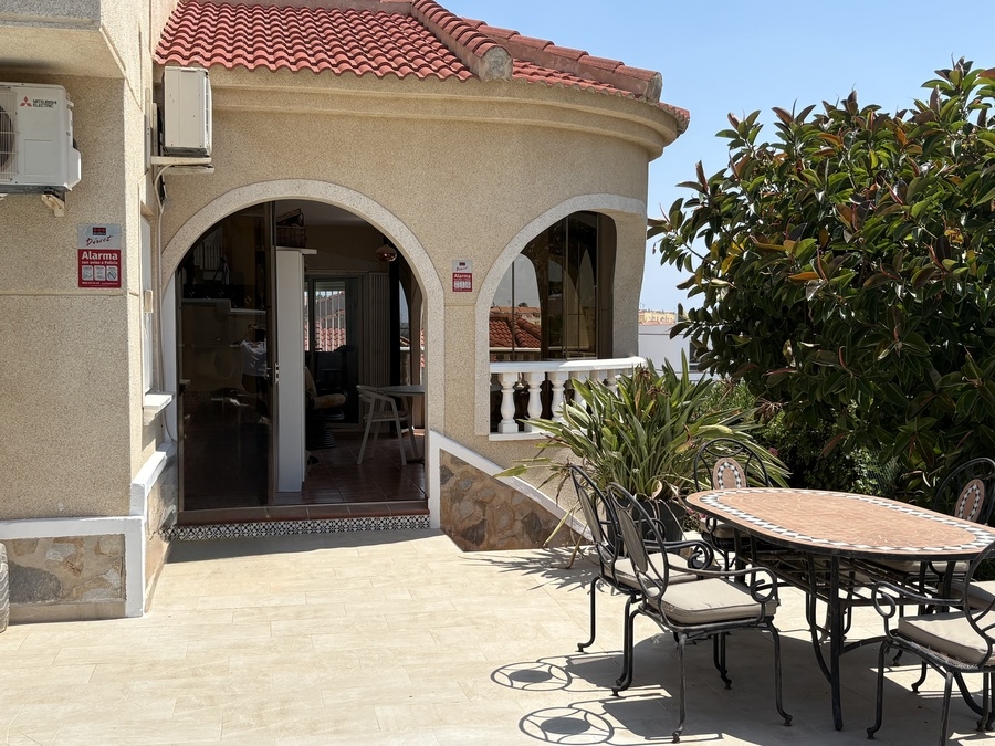 3 Bedroom 2 Bathroom Villa in Orihuela Costa