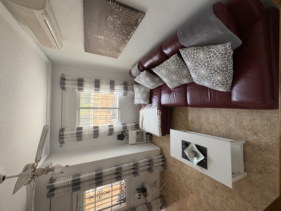 For sale - 3 Bedroom 2 Bathroom Townhouse in Villamartin - , Villamartin, Alicante, Spain - Alicante