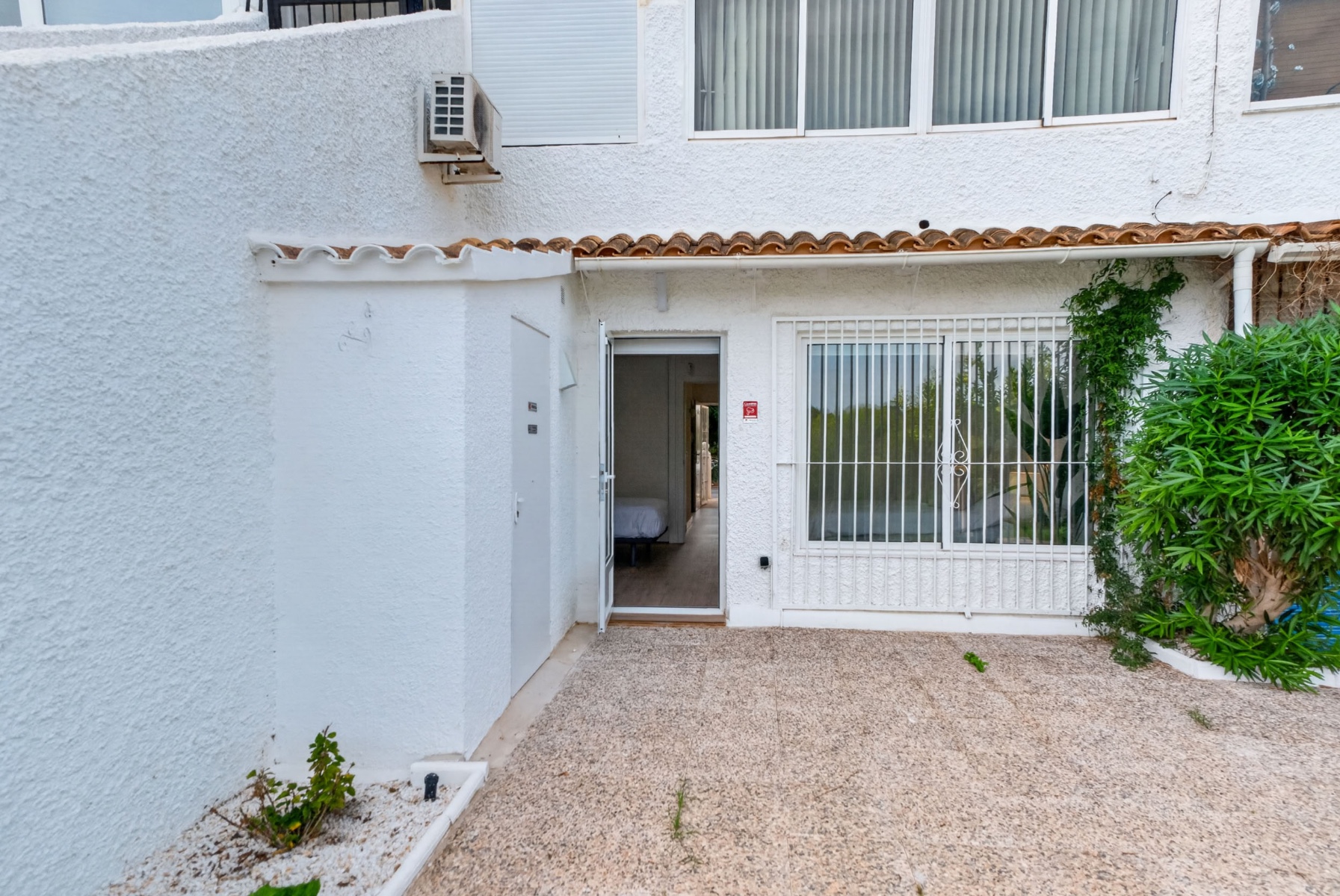 For sale - 2 Bedroom 1 Bathroom Bungalow in Orihuela - Inland  - Alicante