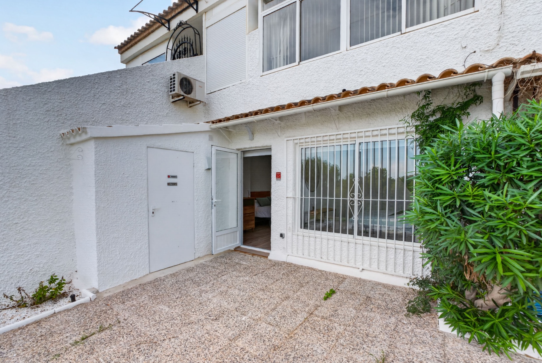 For sale - 2 Bedroom 1 Bathroom Bungalow in Orihuela - Inland  - Alicante