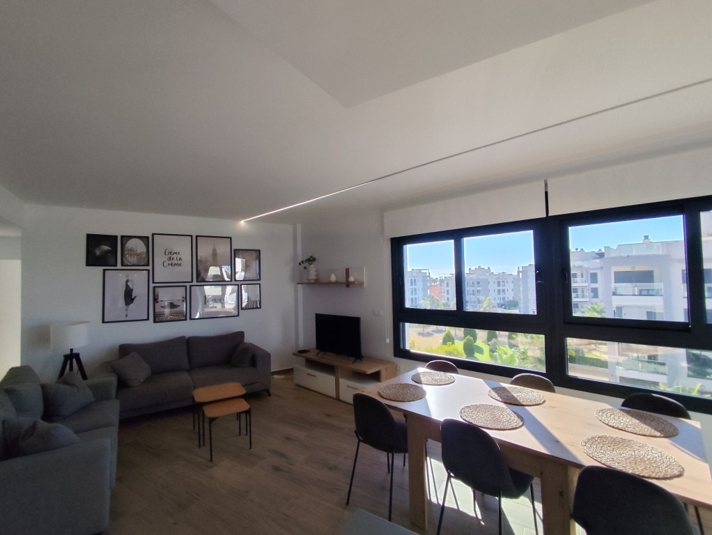 For sale - 3 Bedroom 2 Bathroom Penthouse in Villamartin - Villamartin  - Alicante