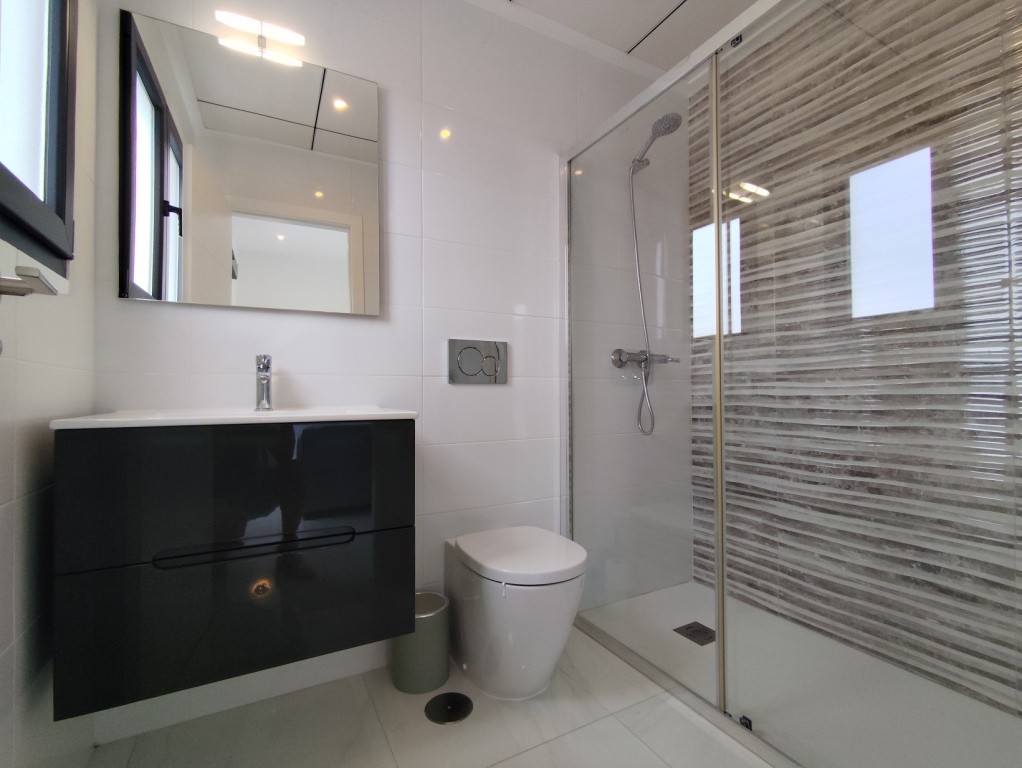 For sale - 3 Bedroom 3 Bathroom Townhouse in Bigastro - Bigastro  - Alicante