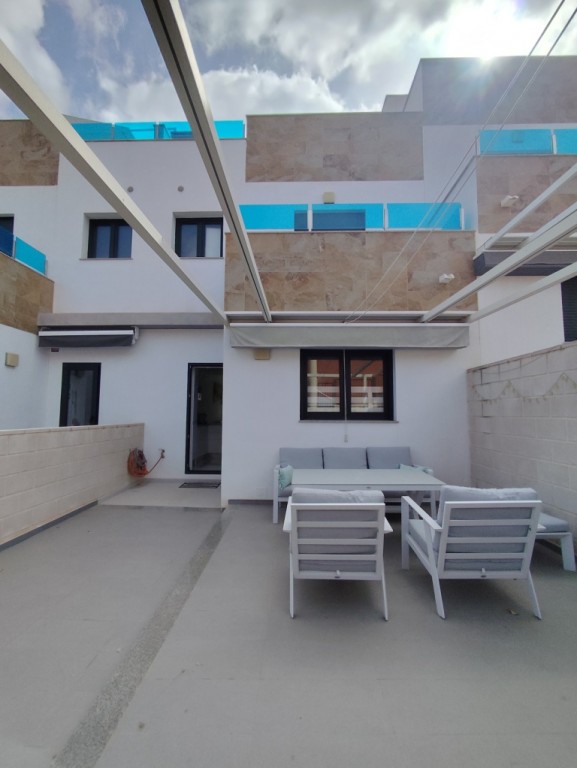 For sale - 3 Bedroom 3 Bathroom Townhouse in Bigastro - Bigastro  - Alicante