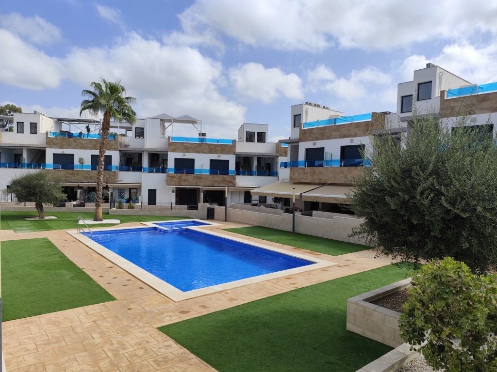 3 Bedroom 3 Bathroom Townhouse in Bigastro