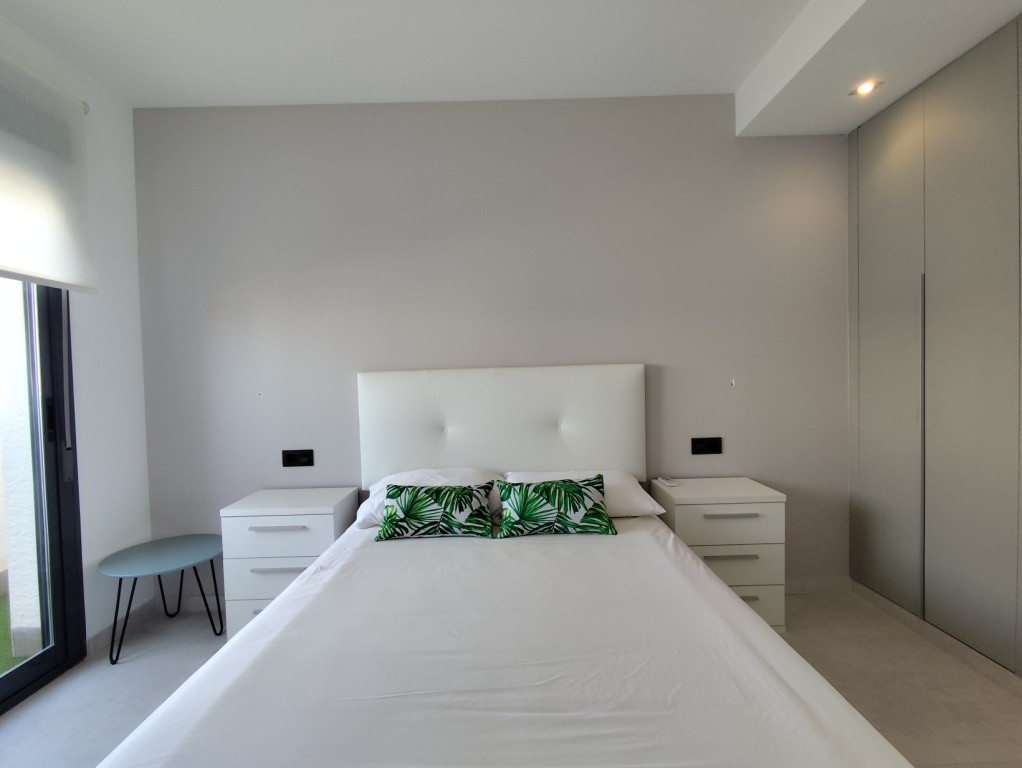 For sale - 3 Bedroom 2 Bathroom Penthouse in El Raso - El Raso  - Alicante