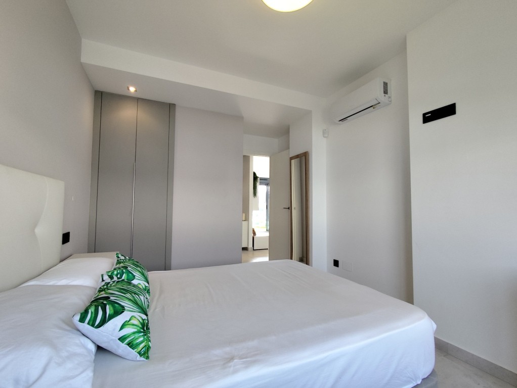 For sale - 3 Bedroom 2 Bathroom Penthouse in El Raso - El Raso  - Alicante
