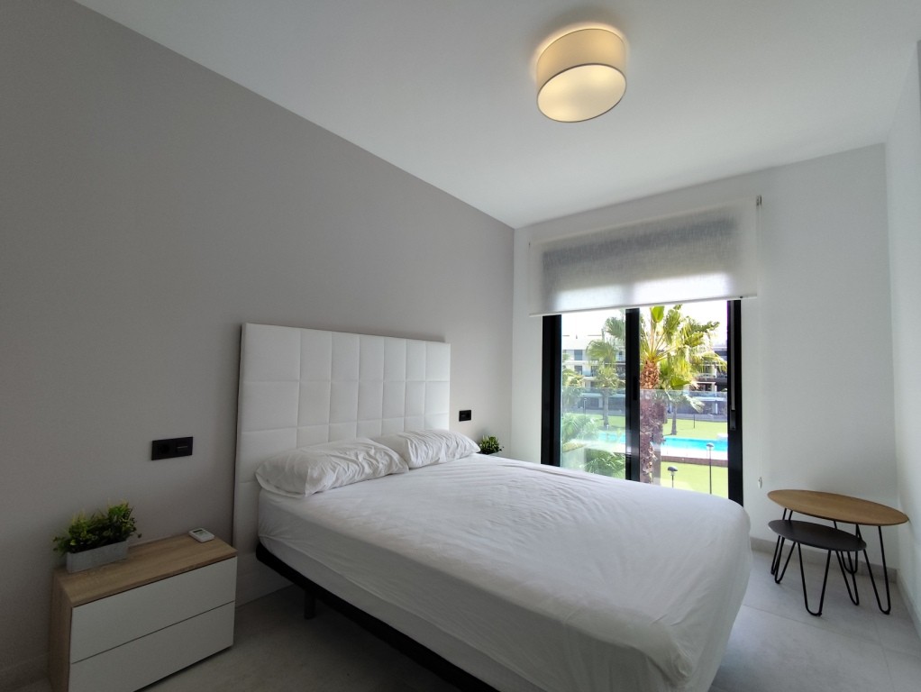 For sale - 3 Bedroom 2 Bathroom Penthouse in El Raso - El Raso  - Alicante