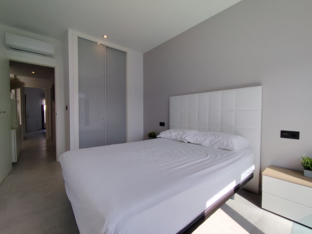 For sale - 3 Bedroom 2 Bathroom Penthouse in El Raso - El Raso  - Alicante