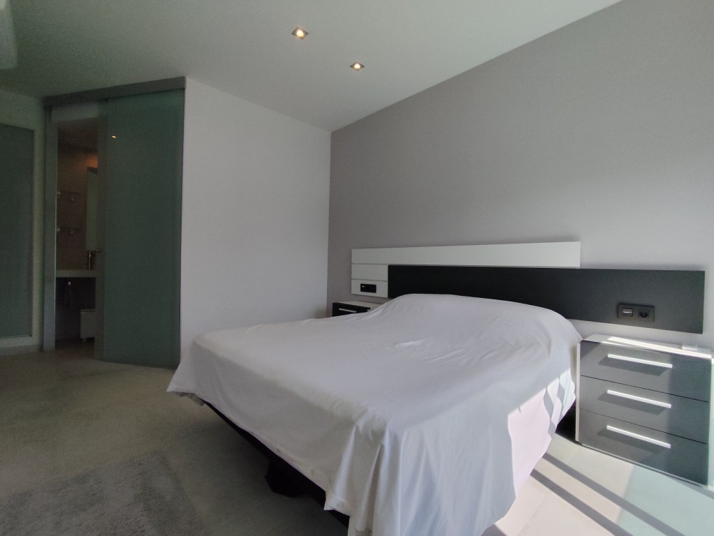 For sale - 3 Bedroom 2 Bathroom Penthouse in El Raso - El Raso  - Alicante