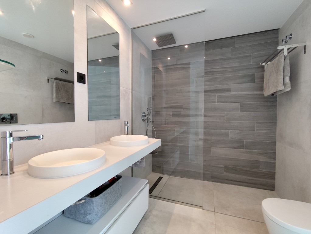 For sale - 3 Bedroom 2 Bathroom Penthouse in El Raso - El Raso  - Alicante