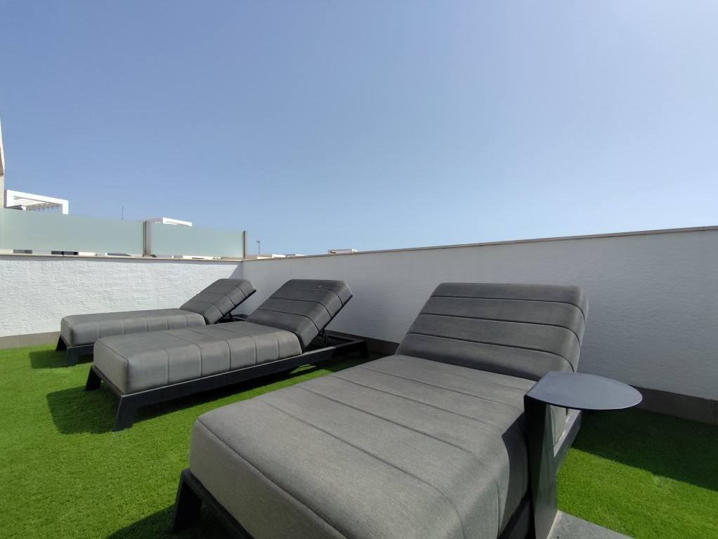For sale - 3 Bedroom 2 Bathroom Penthouse in El Raso - El Raso  - Alicante