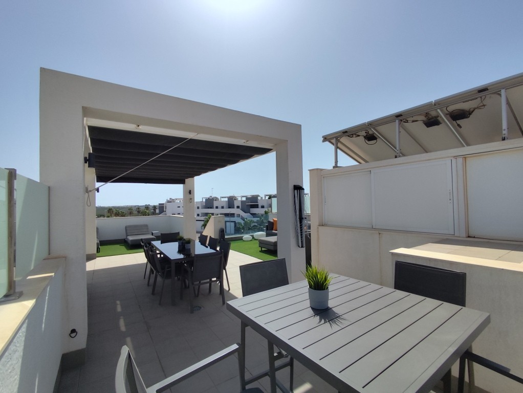 For sale - 3 Bedroom 2 Bathroom Penthouse in El Raso - El Raso  - Alicante