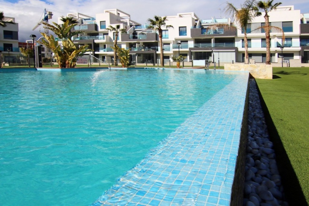 For sale - 3 Bedroom 2 Bathroom Penthouse in El Raso - El Raso  - Alicante