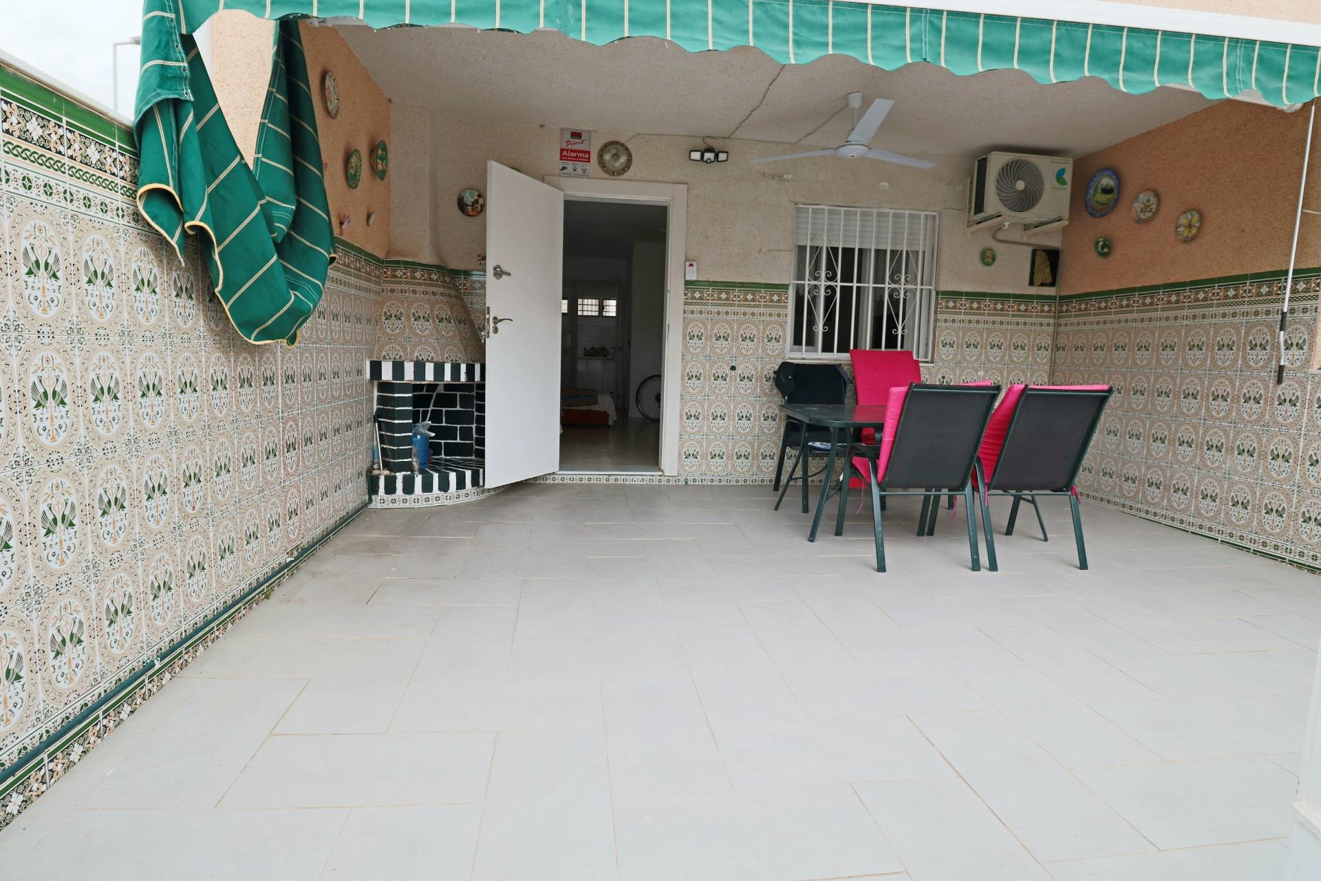 For sale - 3 Bedroom 2 Bathroom Town House in Torrevieja - Playa De Los Naufragos  - Alicante